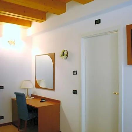 Al Poggio Hotell 3*