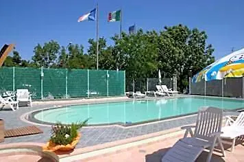 Al Poggio Hotell 3*