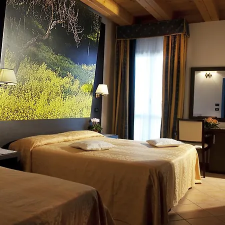 Al Poggio 3* Сестола